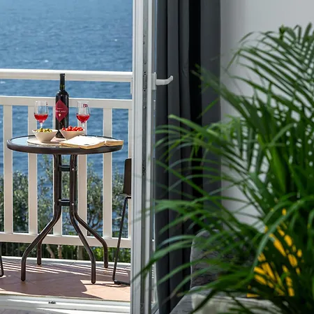Martina * Cavtat